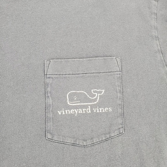 Vineyard Vines Shirt Mens Medium Blue Short Sleeve Big Whale Spell Out Logo - Picture 3 of 12